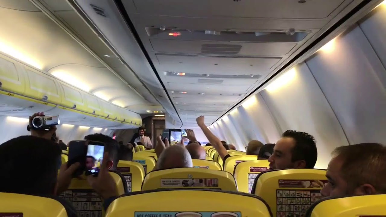 Ryanair coloca hino do FC Porto em pleno voo comercial! Vê Aqui