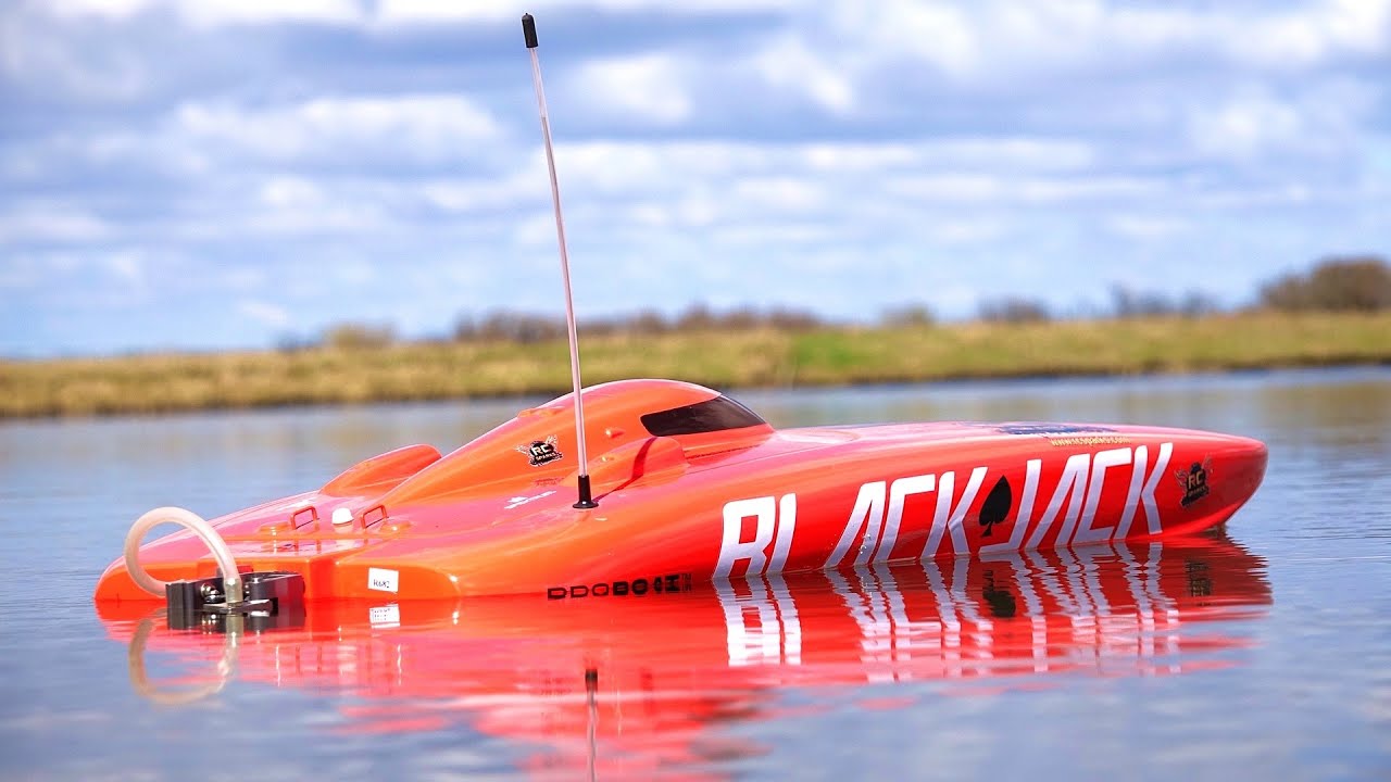 RC ADVENTURES - 4S Lipo Blackjack 29 BL Catamaran RC SPEED BOAT from ProBoat