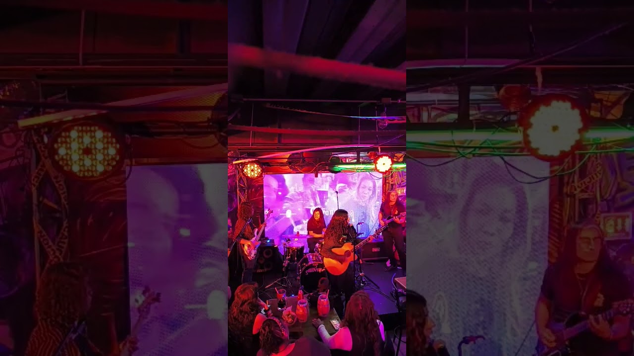 8 marzo [repetición] ¿Ya siguen a ➡ @Reveil_Band ?  (#tiktok live)