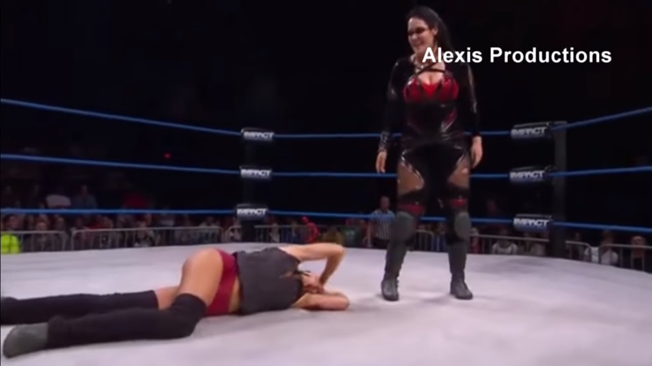 Divas and Knockouts Finishers 2015