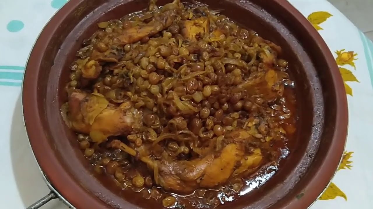 Tajine de lapin aux raisins secs طاجين لحم الأرنب بالزبيب