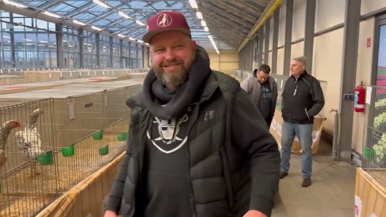 Korschenbrioch,1600 poultry animals at an exhibition !!!!!!