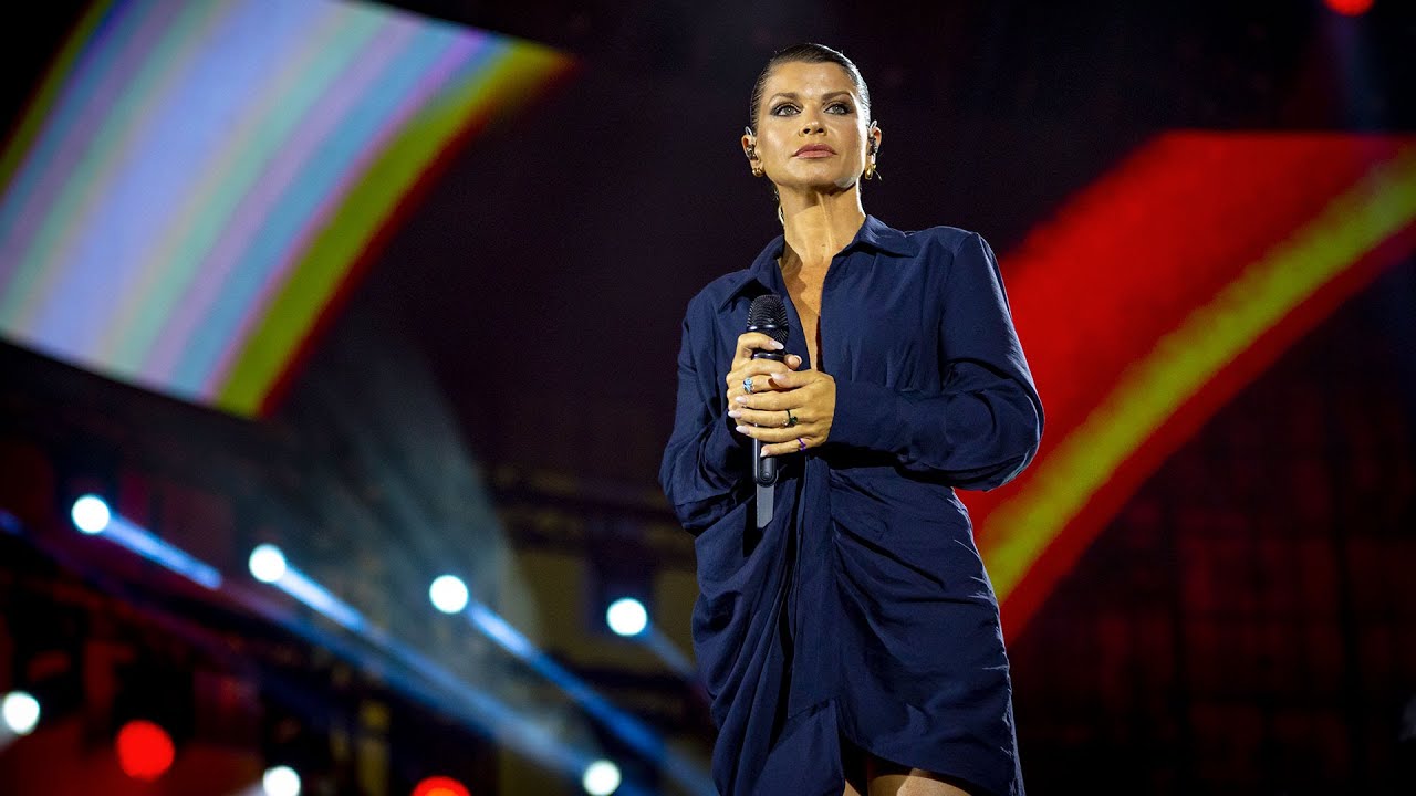 Alessandra Amoroso - Mezzo Rotto (#rilive Napoli 2024)