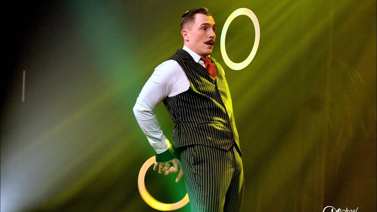 Ring Juggling Lysenko Danil, Apollo Variete.