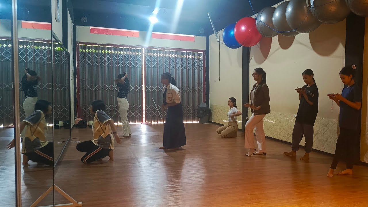 KENDEDES Entertainment is live! boleh ikut liat Rehearsal tari rotamawa biar makin mantap