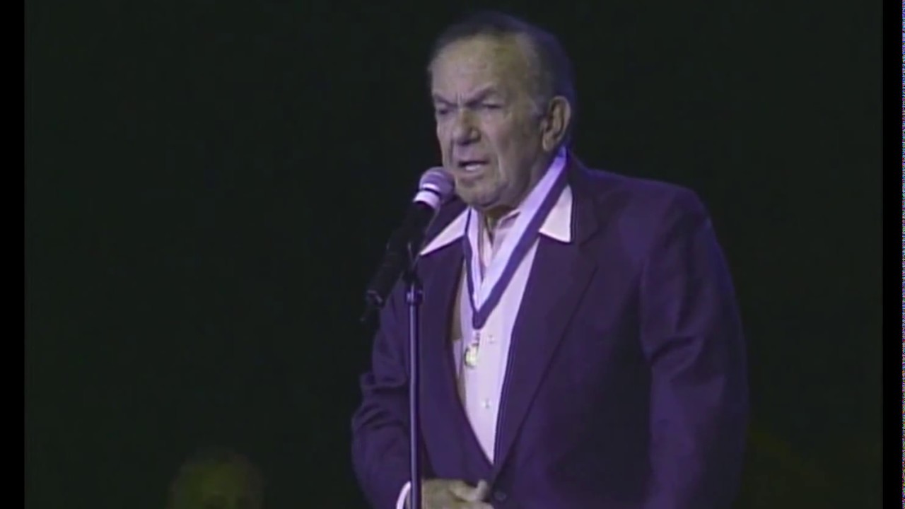 Jack Carter keeps them laughing for 20  minutes