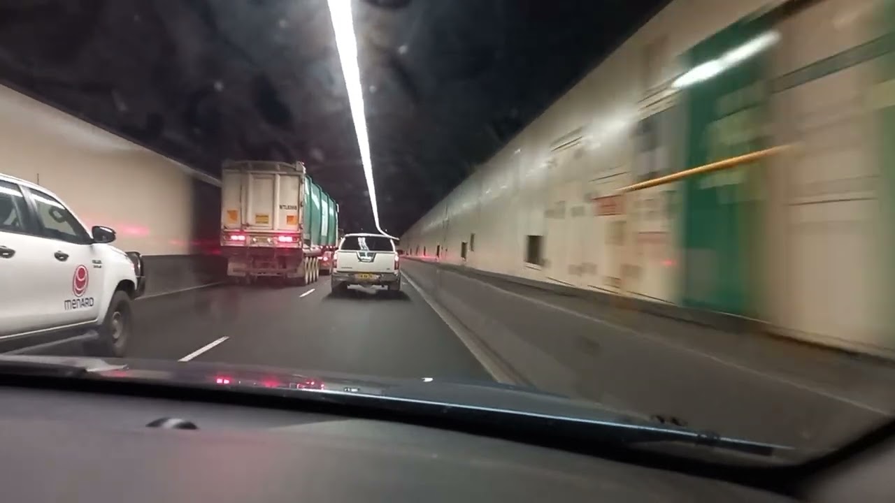 Sydney Harbour tunnel 3km under water!