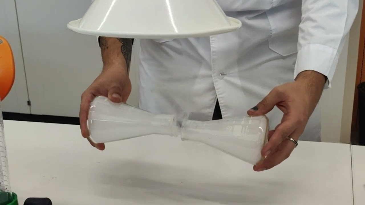 дым NH4Cl с колбами