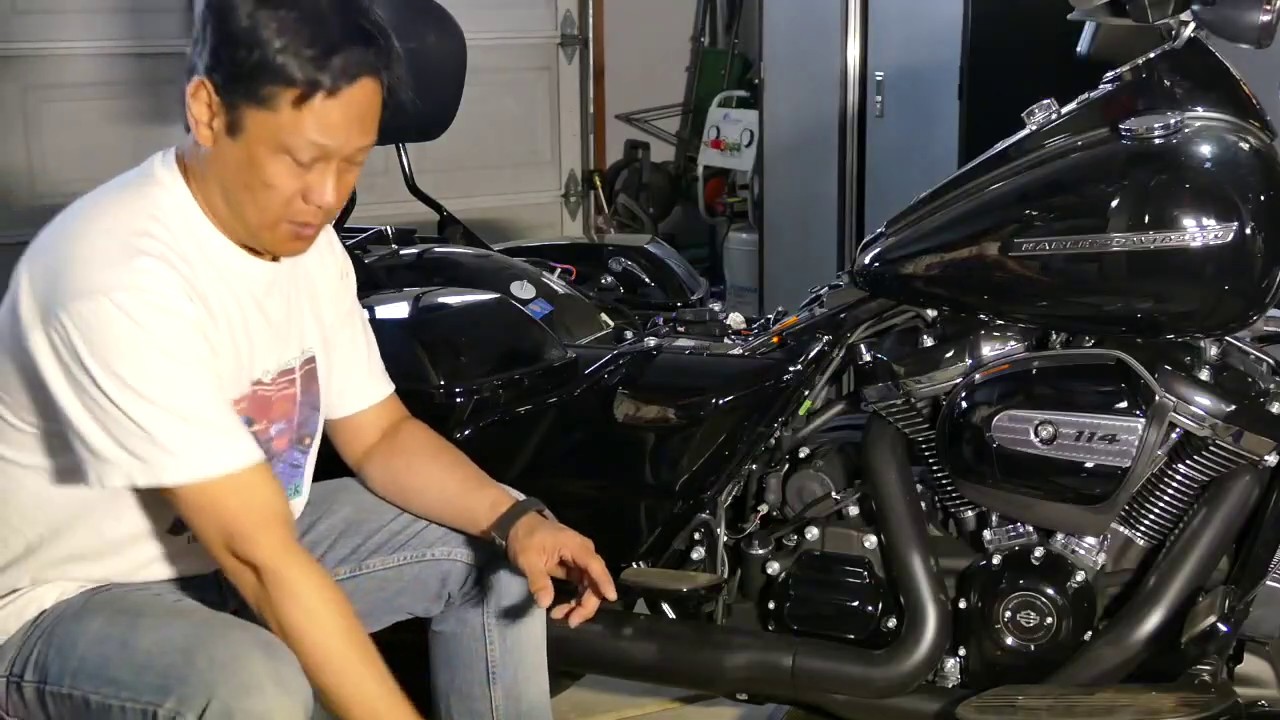 Installing adjustable rider backrest on 2020 Road King Special