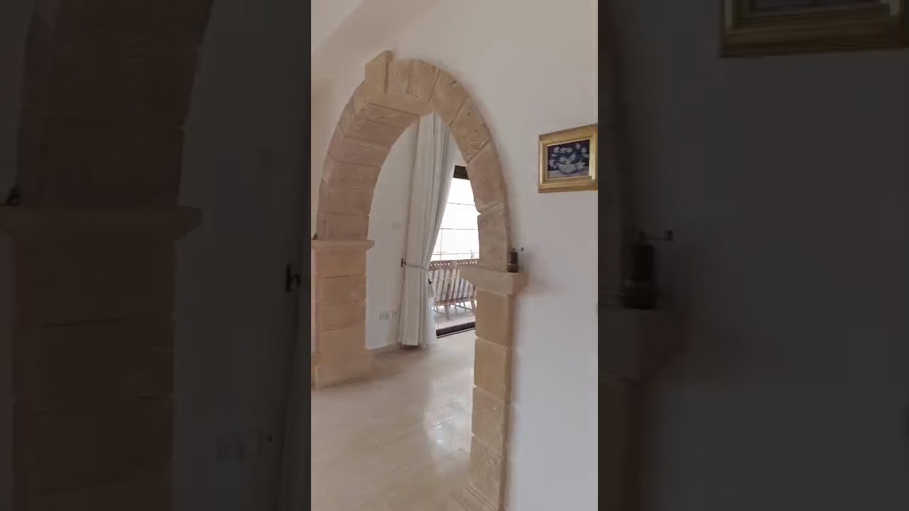 MEDITERRANEAN FOUR BEDROOM LUXURY SEASIDE GOLF VILLA