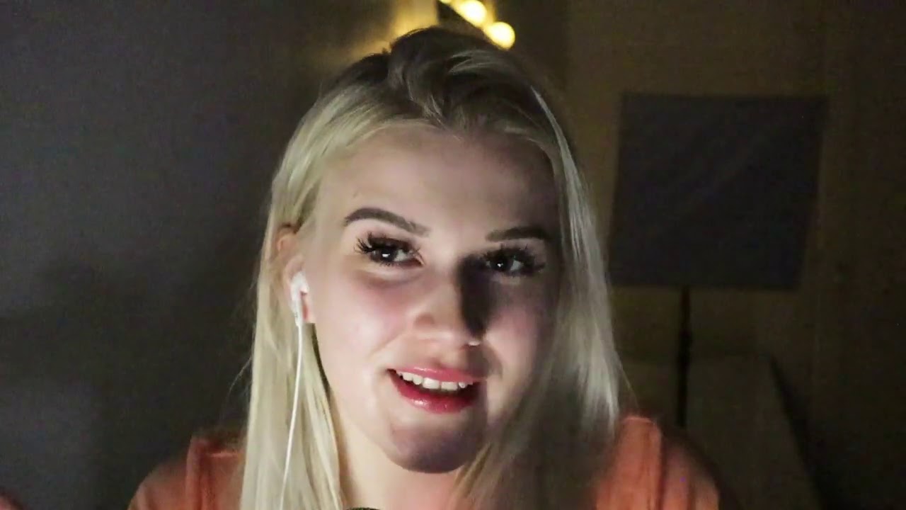 ASMR | VITAMIINIEN ESITTELY • Naputtelua, korkkiääniä, suuääniä..
