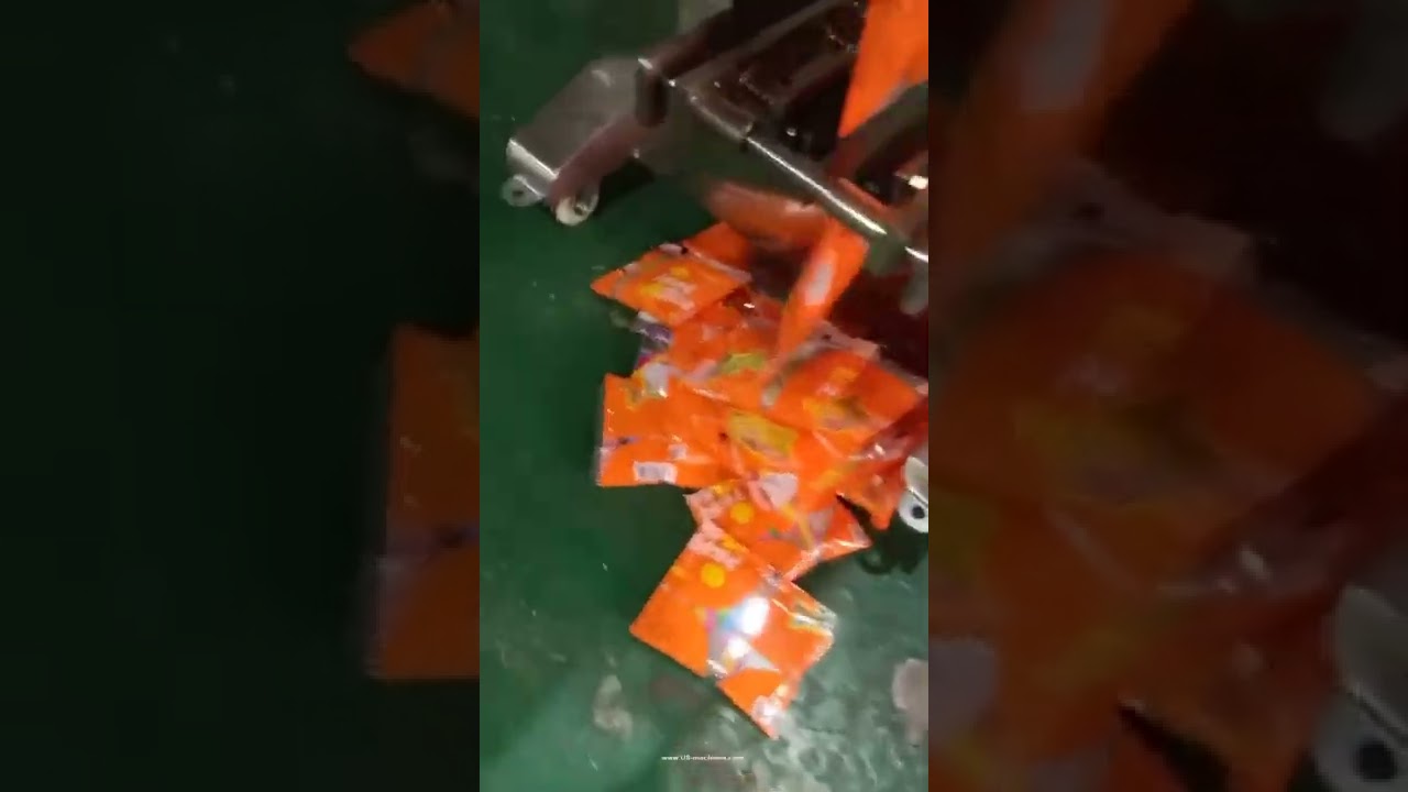 Automatic 3 side edge seal packet bag pouch vertical packaging machine with cup dosing system