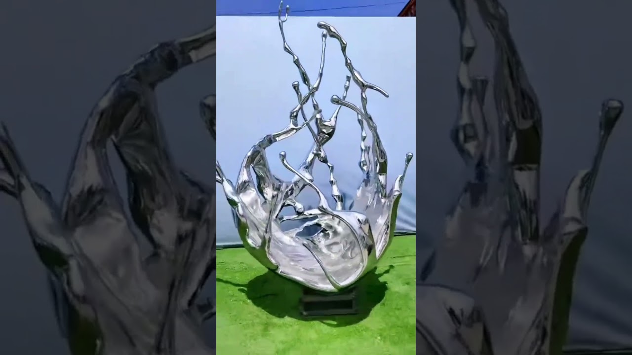 Water splash, fabricated and mirror polished stainless steel sculpture