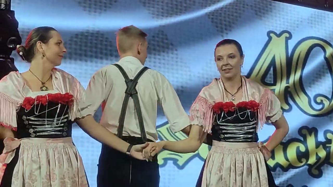Dreisteirer - Jäger Volkstanzgruppe