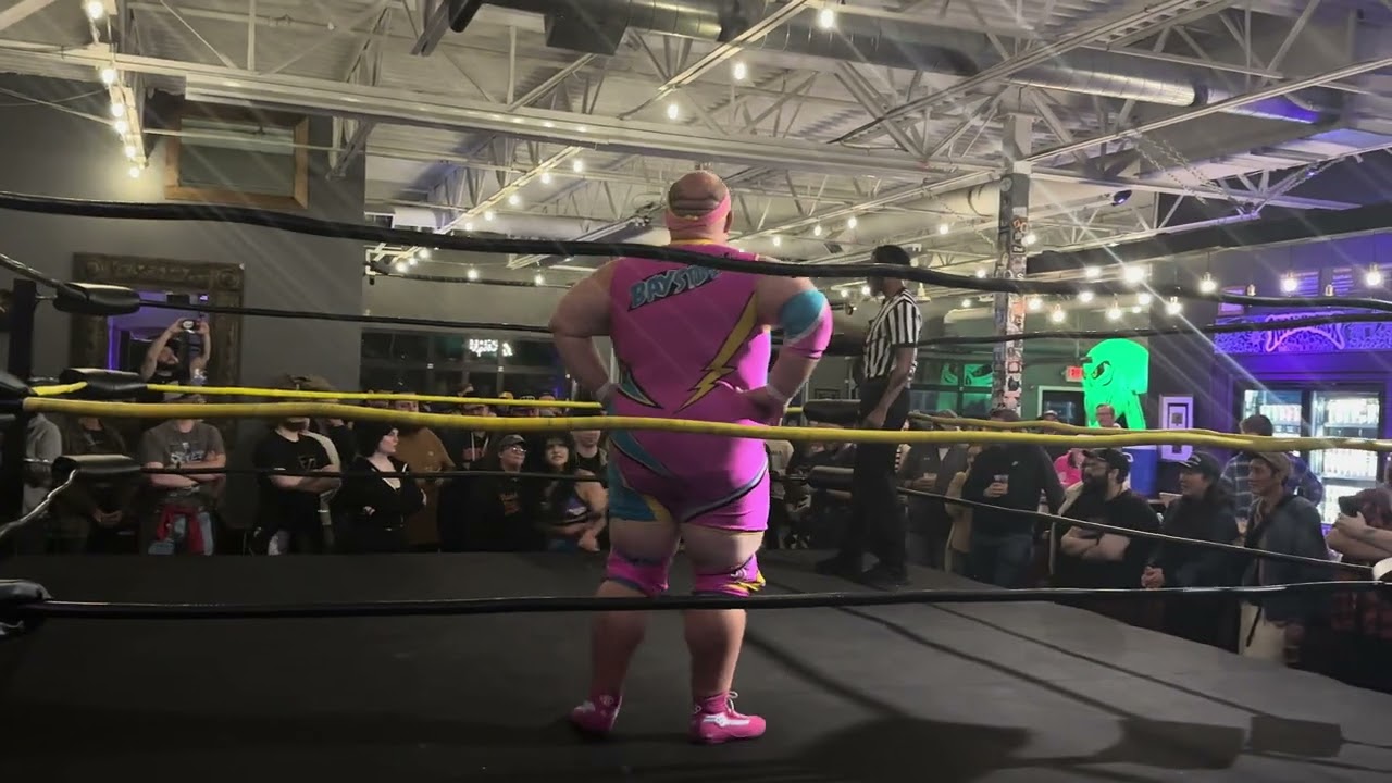 Brian Bayside vs Gypsie Mac #wrestling