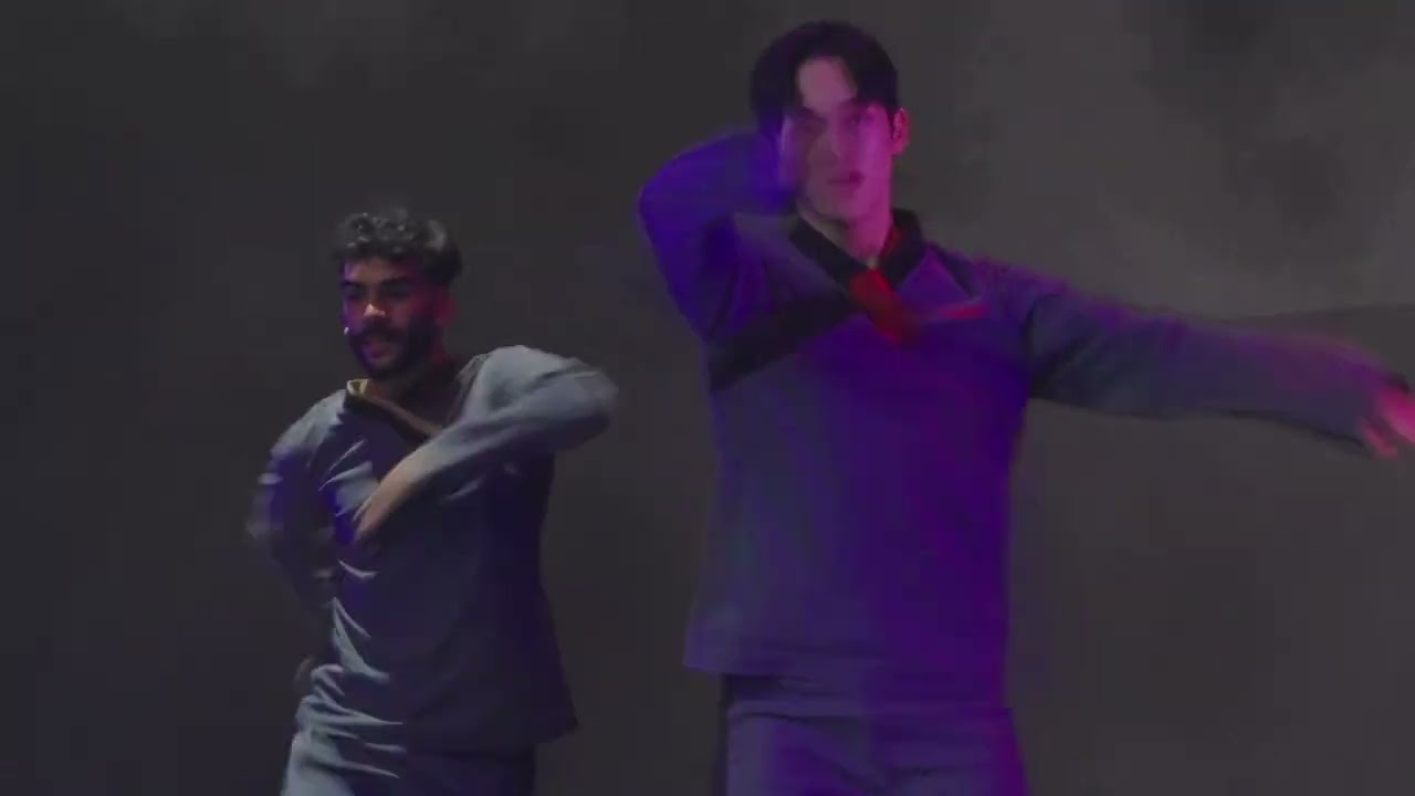 عرض 