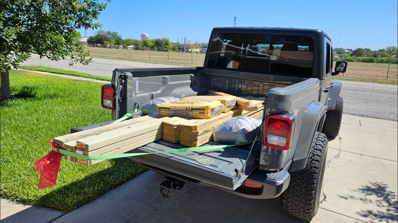Jeep Gladiator Metalcloak 3.5 Game Changer Lift Kit with a loaded bed. How's it look? [ep 52]