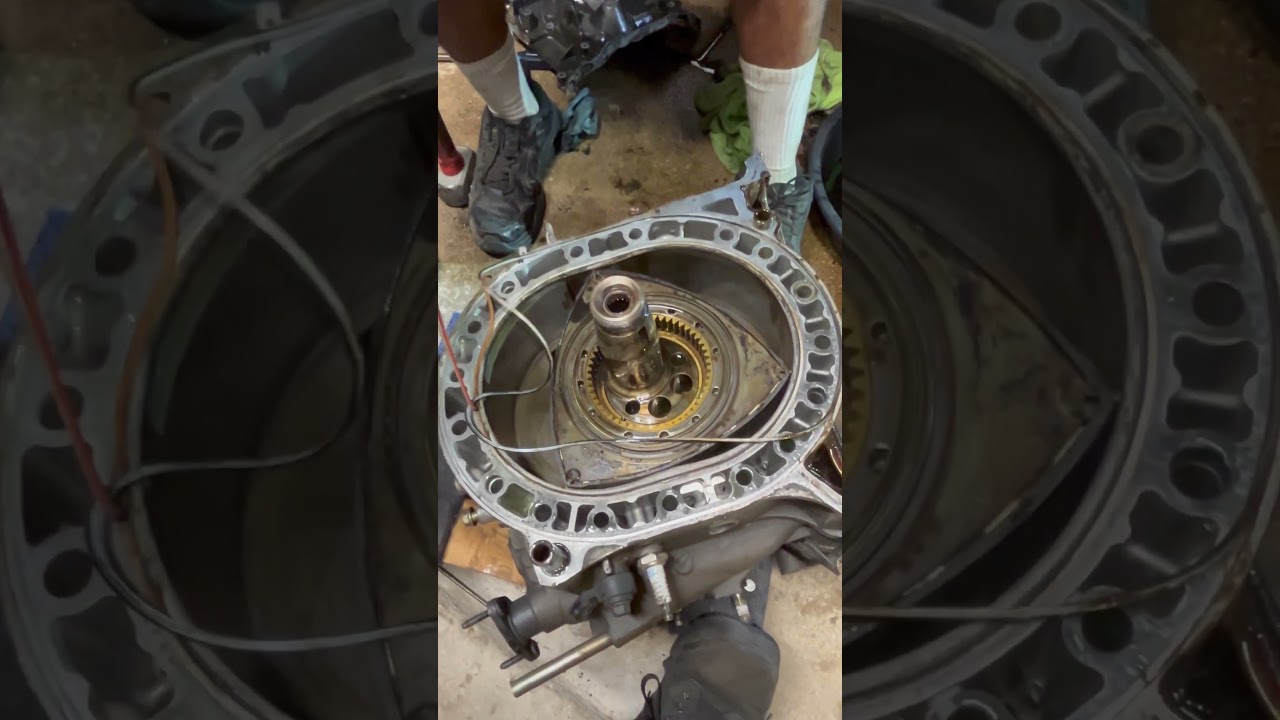 Well there&rsquo;s an Apex Seal 😂 #engine #rotary #engineswap #mechanic #mechaniclife #drift #driftcar