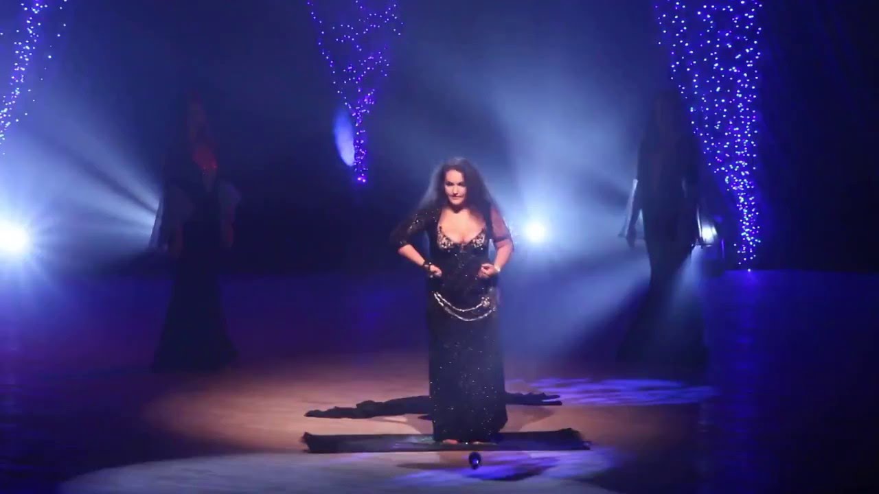 Belly dance on the broken glass. Evgenia Arzamasova from Russia 2016