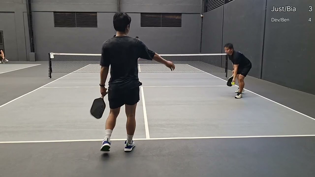 Justine/Bianca vs Devon/Ben