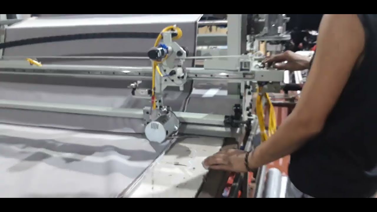 máy trải vải tự chế . trải 3 cuộn ziczac + cắt đầu bàn giá hơn 20tr