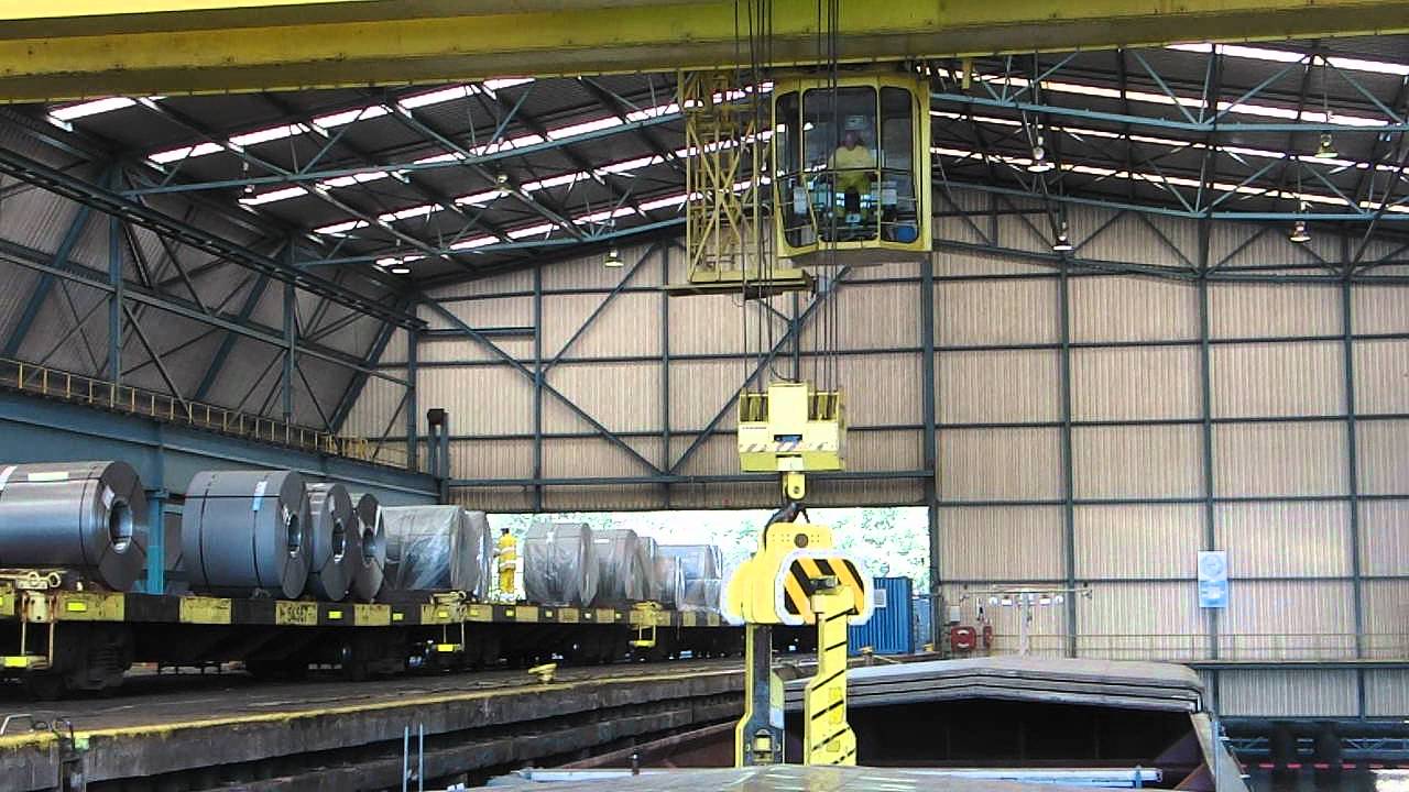 Coils laden in IJmuiden, augustus 2012