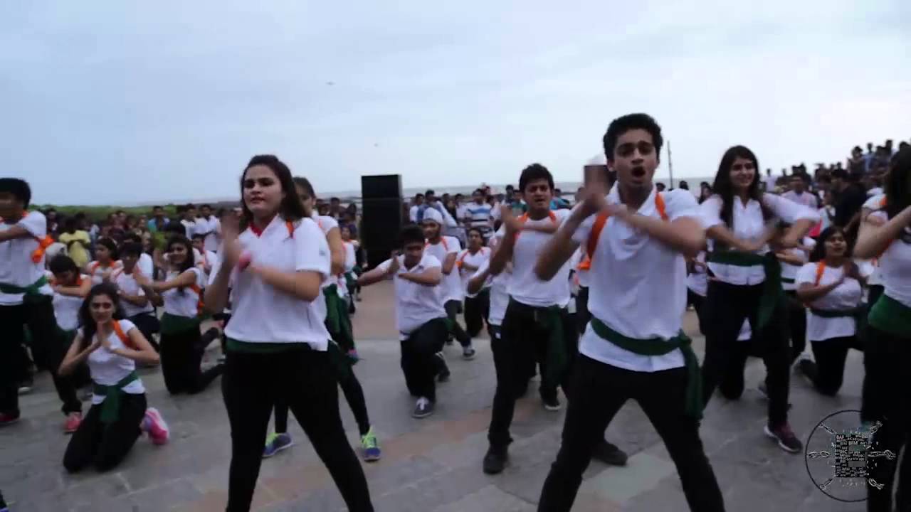 Breaking Free at Carter Road, Mumbai (Flash mob at Carter Road on Independence Day)
