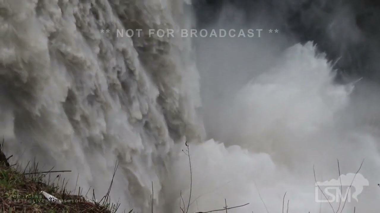 11-01-2025 Snoqualmie, WA - Snoqualmie Falls Flooding After Atmospheric River