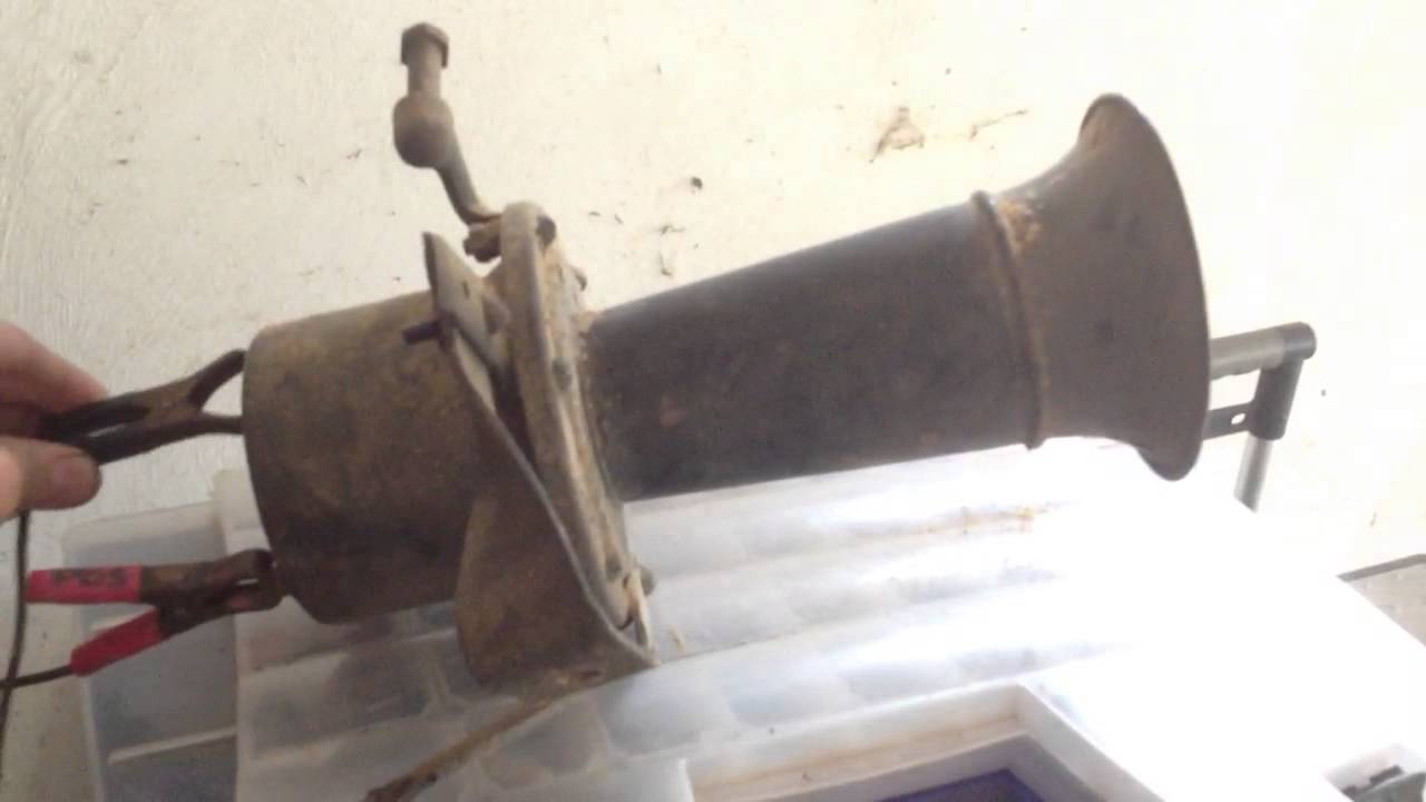 Ahooga horn