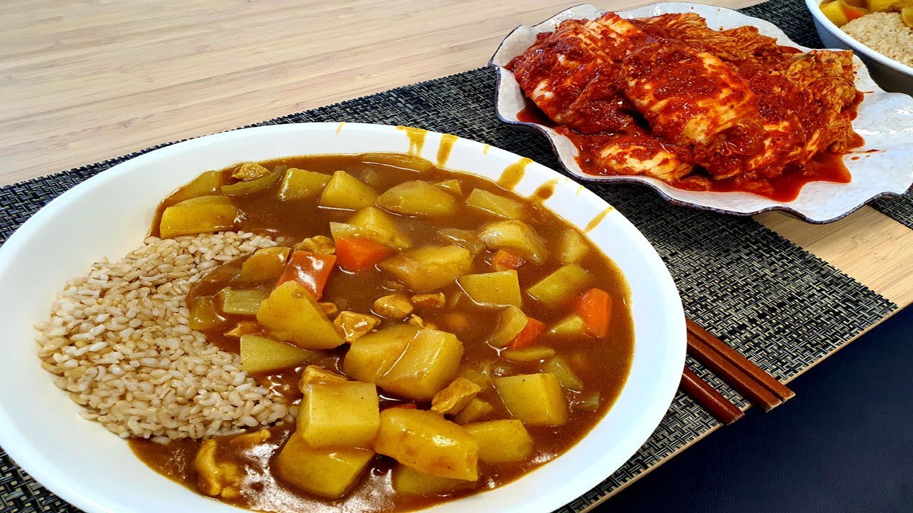감자 듬뿍넣어 끓인 카레에 맛있게 익은 실비김치♥ | Home meal (Potato Curry, Silbi Kimchi) Mukbang