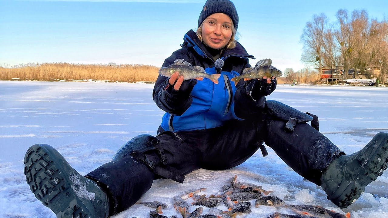 ТРОХИ З НИМ ПОГРАЛА І ВЖЕ В РУКАХ ТРИМАЛА! Окунь на безмотилку та балансир 2026