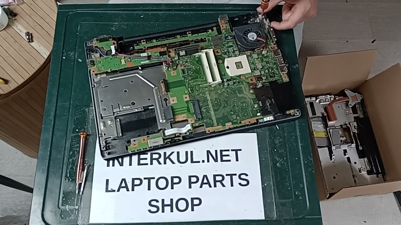 Fujitsu Lifebook E752 - disassembly replace - LCD screen motherboard keyboard palmrest bottom case.