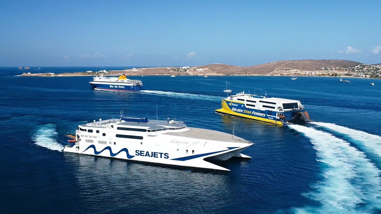 Συναρπαστική κούρσα στον κόλπο της Παροικίας - Exciting race in the bay of Parikia