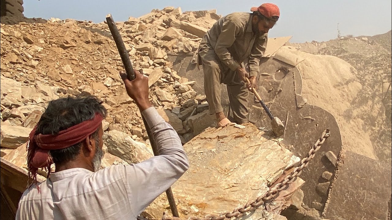 🔥“HEAVY BOULDERS CRUSHING Moments Caught On Camera (MOST INTENSE DRAMA EVER)”