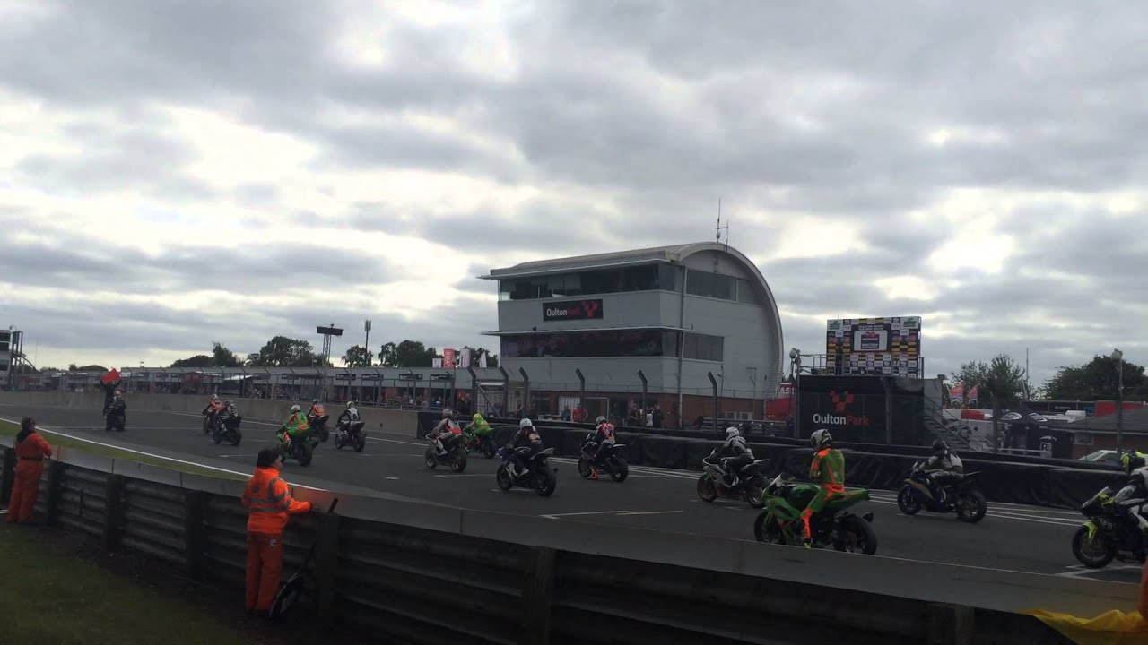 Oulton Park - BSB - British Supersport Race Start