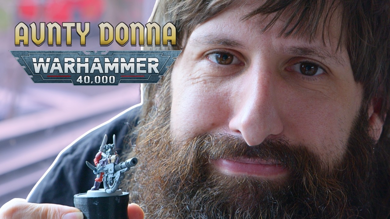 Aunty Donna впервые играют в Warhammer 40,000