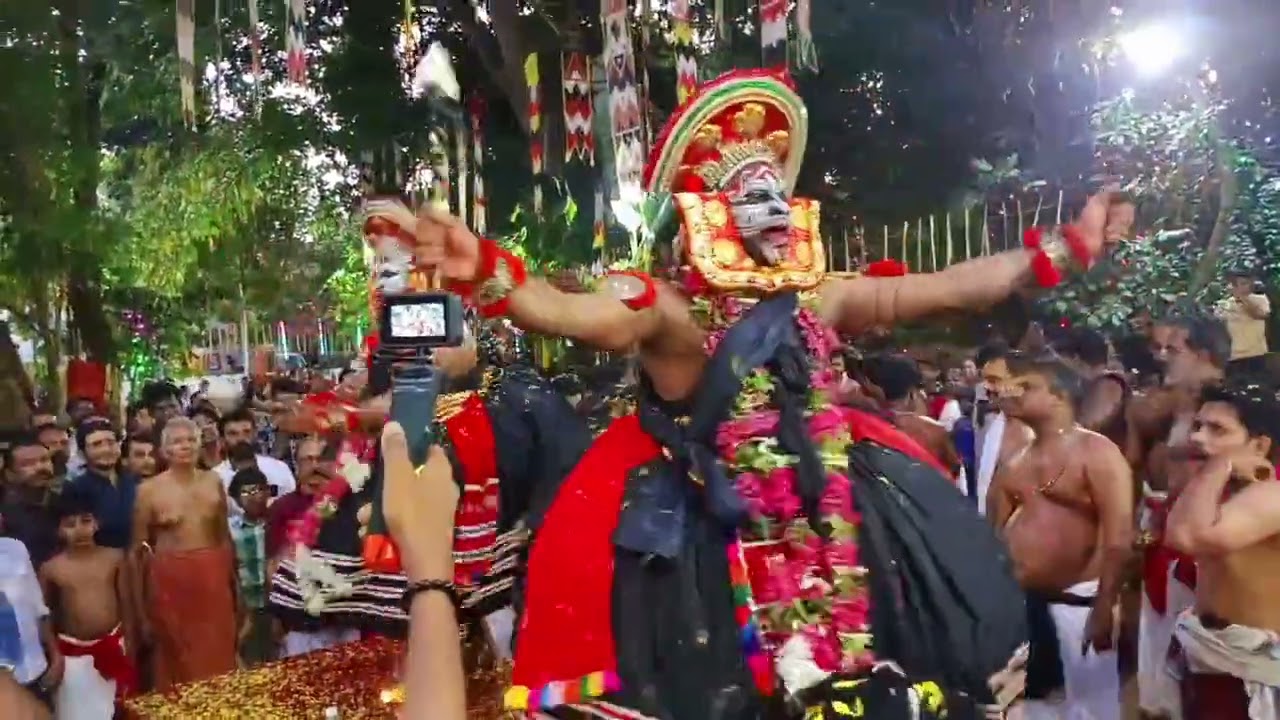 കണ്ടോളു തിറയാട്ടം 🙏🙏🙏