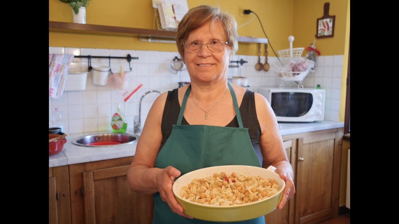 PASTA E CECI ALLA VECCHIA MANIERA - RICETTA DELLA NONNA MARIA