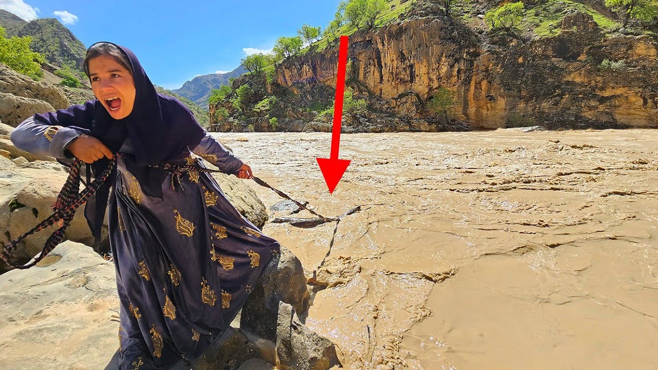 🌊😱 Tooba vs the Wild Mountain Flood &mdash; Fighting to Save the Firewood!🚨