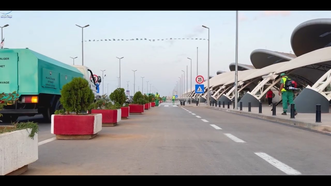 Grande opération de nettoyage à l’aéroport d’Alger – Merci aux agents d’entretien