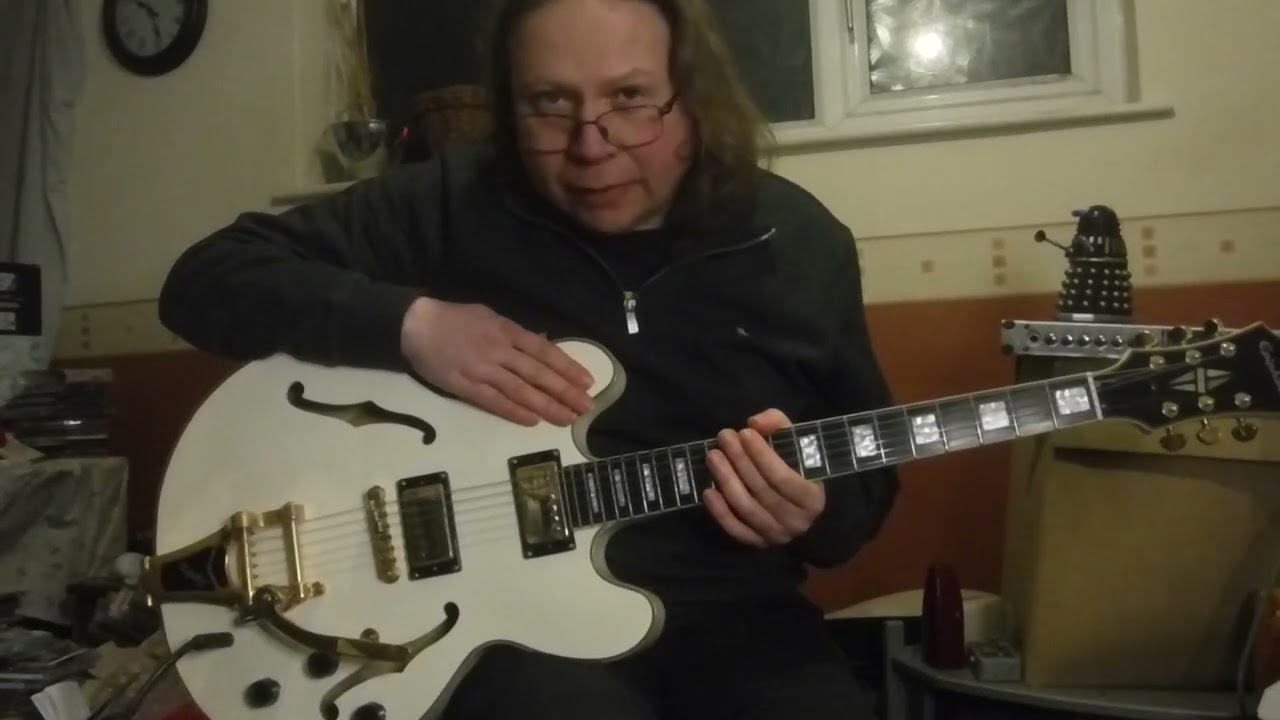 Sound Like Alex Lifeson Using Only 4 Pedals