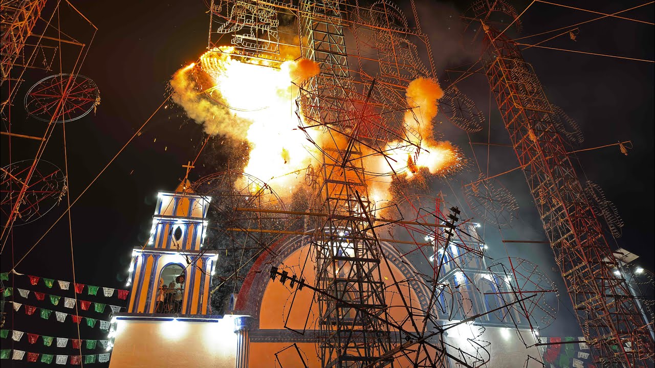 Quema de castillos en San Pedro Cuitlapan 2026