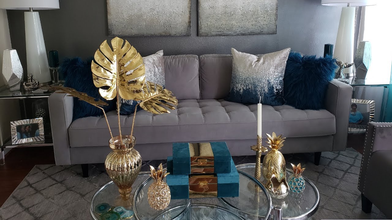 10 Ways To Style A Coffee Table #glamhome #smallcoffeetable