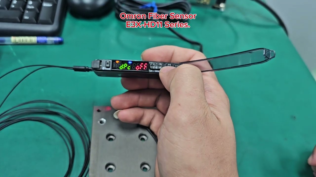 Cảm biến sợi quang Omron E3X-HD11 Series
