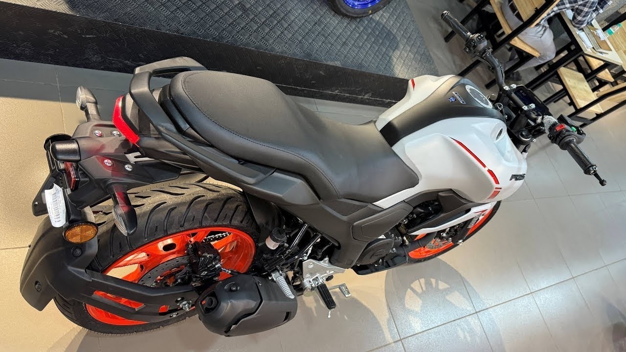 Yamaha FZS-V4 2026 года — подробный обзор | Плюсы и минусы | Стоит ли оно того? #yamahafzsv4