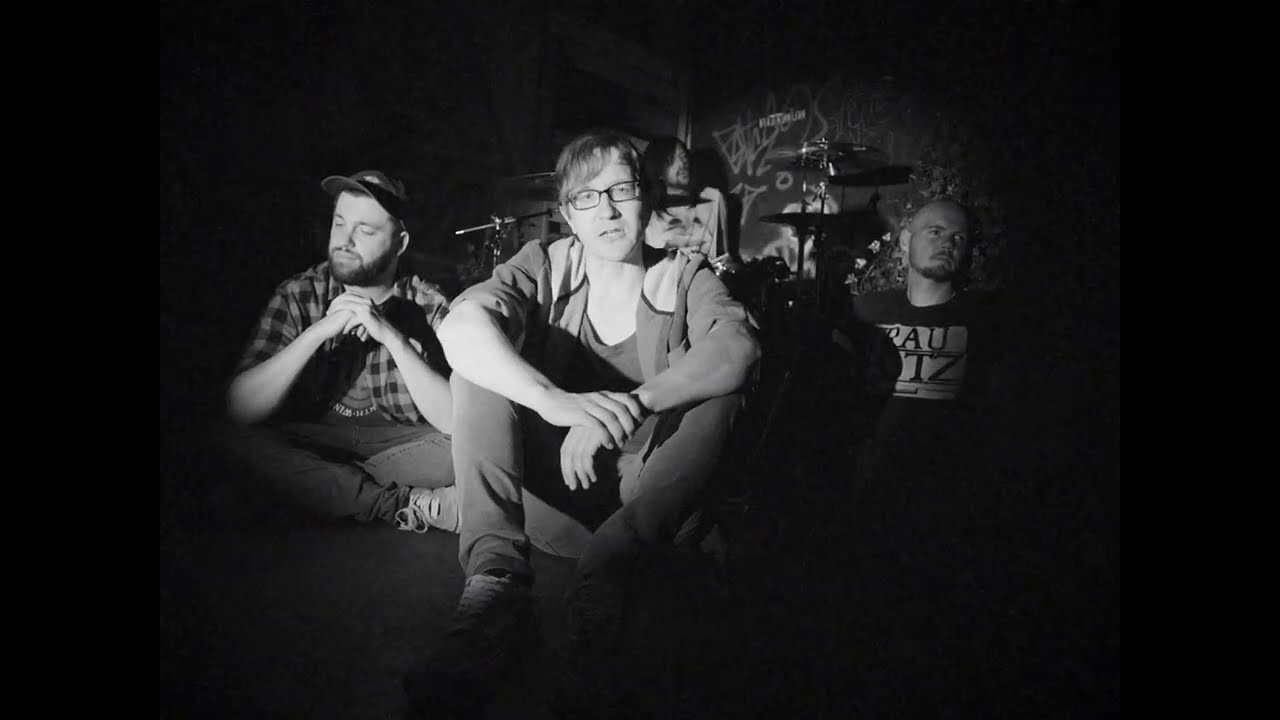 DIAS - Im Glashaus (Offizielles Video)