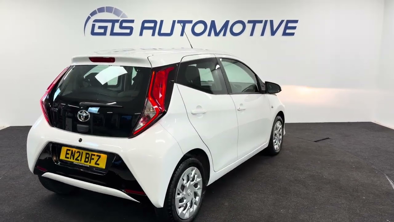 TOYOTA AYGO 1.0 VVTI X-PLAY CVT X-Shift Automatic EN21BFZ