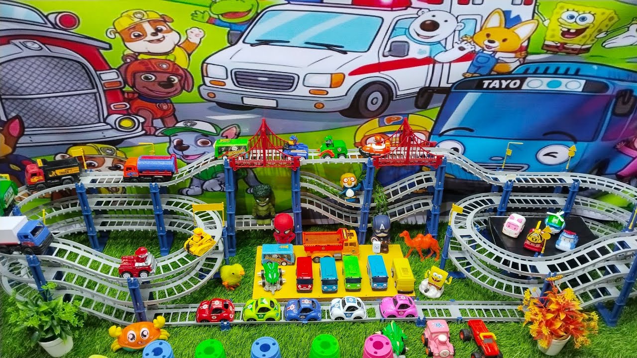 Membuka gelas warna warni berisi mainan bus tayo pororo poby paw patrol robocar poli SpongeBob 