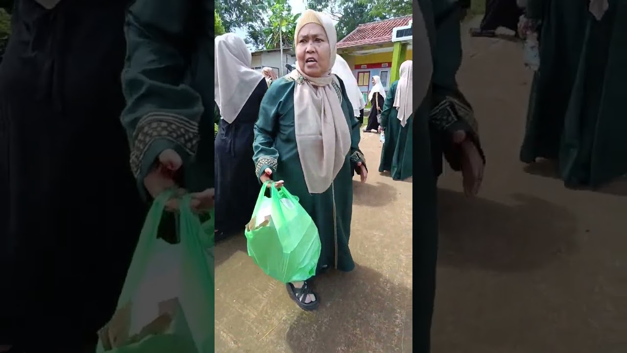 Pengajian dulu d Aula Desa Jatisari