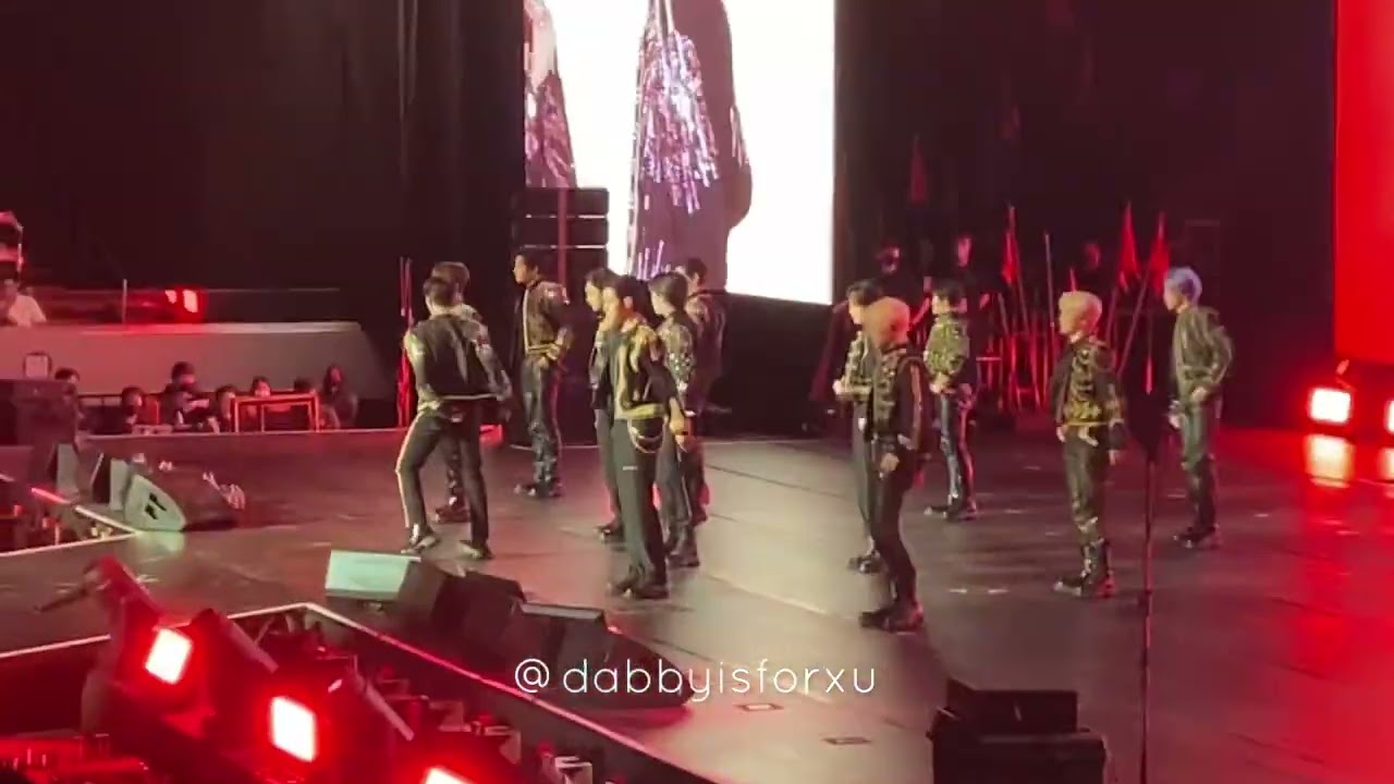 Seventeen's Be The Sun in Manila 2022 &mdash; Day 2: Intro + HOT Performance